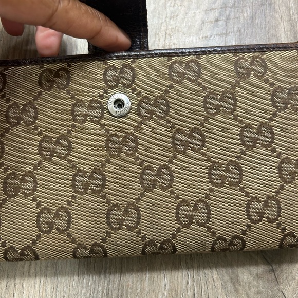 Gucci Brown Monogram Wallet - Picture 4 of 15